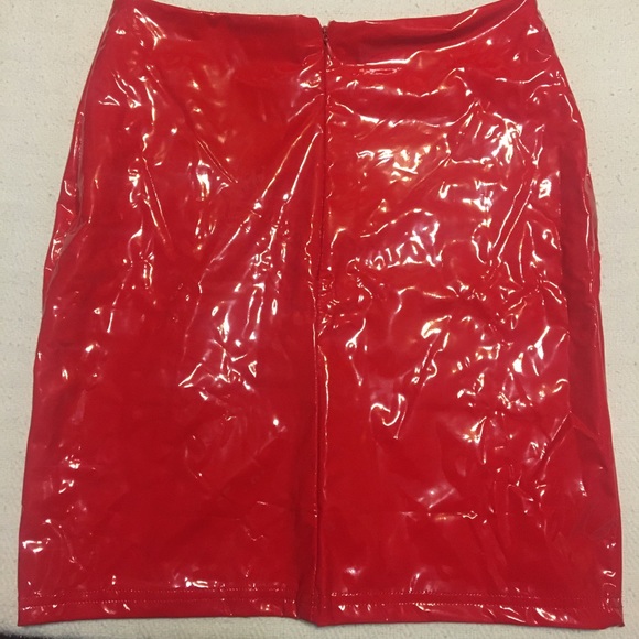 Red Latex Mini Skirt - Picture 2 of 5